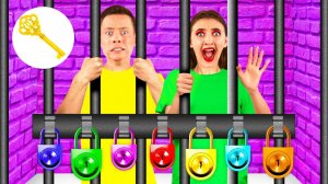 Побег из Комнаты Челлендж # Смешные Моменты