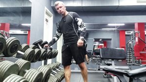ЗАЧЕМ ЖАТЬ ПУСТОЙ ГРИФ? ГЛАВНАЯ ОШИБКА В ЗАЛЕ ПЕРЕД ТЯЖЕЛЫМ ВЕСОМ.