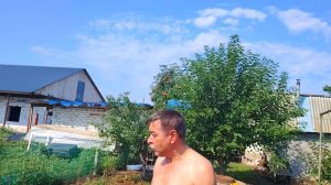 ЖИЗНЬ В СЕЛЕ:СВАТ ВИШНЮ ЗАЦЕНИЛ/СЪЕЗДИЛИ НА ОЗЕРО