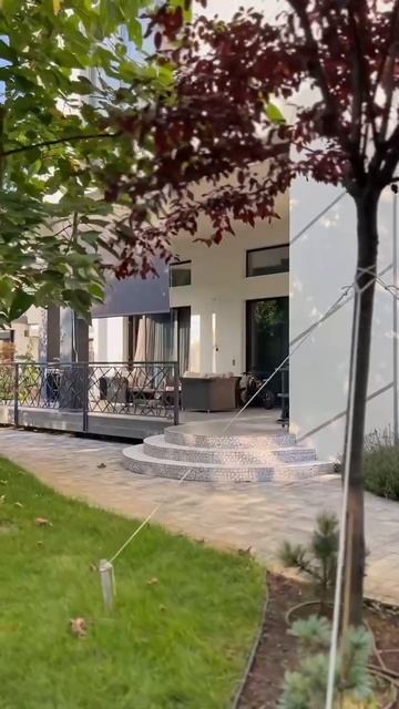 Большой красивый и очень качественный дом с бассейном в Краснодаре
