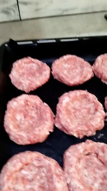 гнезда фаршированные с грибами и сыром