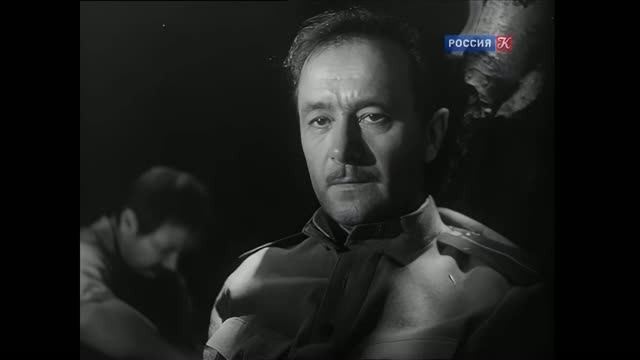 Ходили бы по горло в крови, но революцию бы прихлопнули...