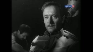 Ходили бы по горло в крови, но революцию бы прихлопнули...