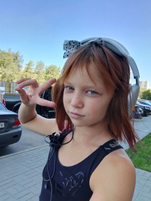е