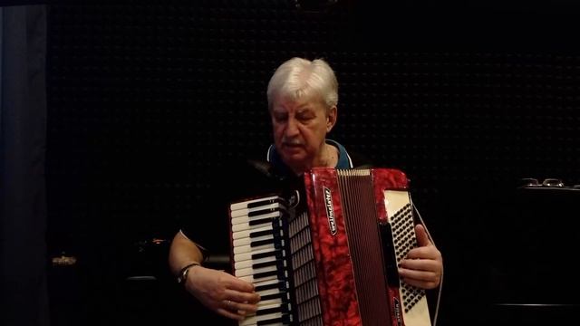 ВЕЧЕРНЯЯ ЗАСТОЛЬНАЯ. Аккордеон Миша Марьинский).mp4