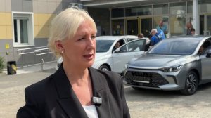 Автомобили с ручным управлением передал ветеранам СВО.