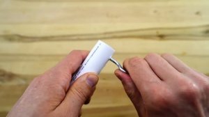 Рогатка-ружь  из пластиковой трубы с простейшим спусковым механизмом из зажима для бумаги DIY.mp4