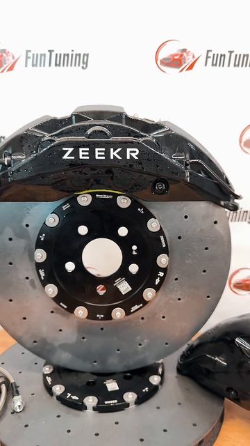 Усиленная карбон-керамическая тормозная система для автомобиля Zeekr 9X