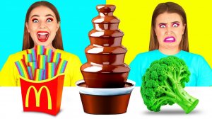 Шоколадный Фонтан Челлендж # Смешные Челленджи с Едой c DoDo Challenge