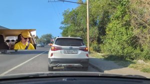 Где-то езжу, чет доставляю.