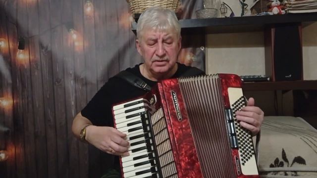 СИРЕНЕВЫЙ ТУМАН. Аккордеон  Миша Марьинский.mp4