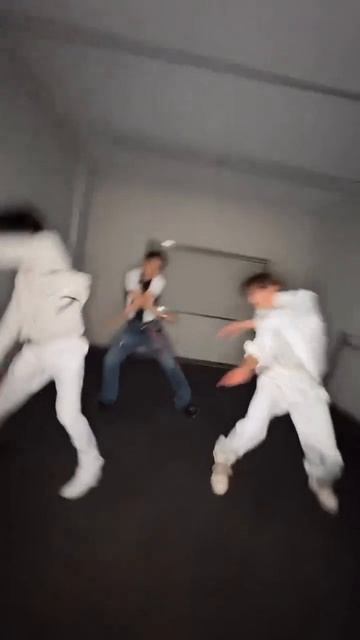 Hyunjin “Sunburst” Challenge With Wonbin & Shotaro (RIIZE)