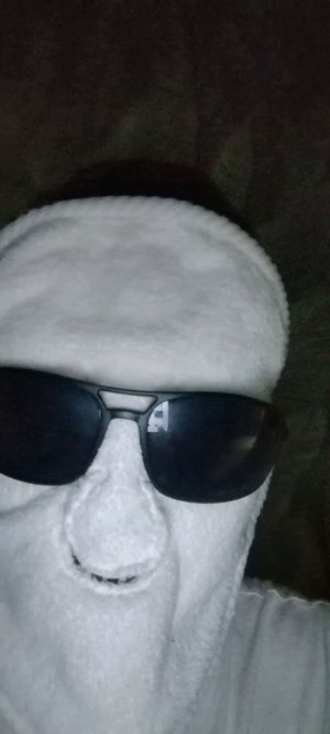 игра на скорость на клавиатуре, конфеты и шоколад.