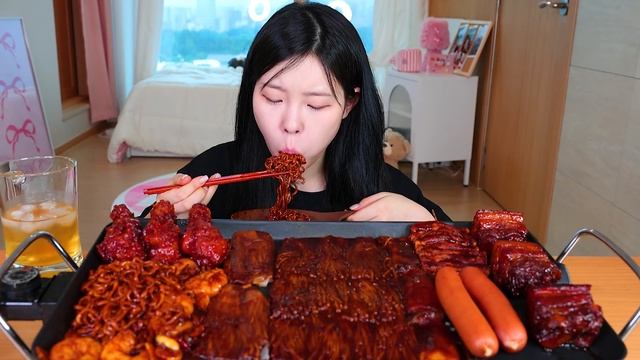 ASMR Мукбанг