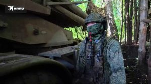 Операторы беспилотников ведут разведку и прикрывают артиллеристов от ударных дронов