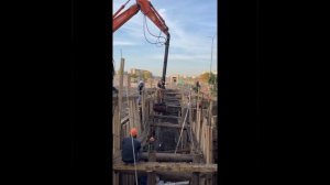 Hitachi ZX210W с грейферным ковшом