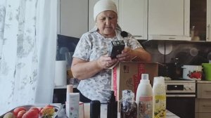 жарю картошечку/ консервирую баночки/ сепарирую сметанку