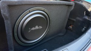 Мощный саб DL Audio Barracuda 12A Flat