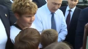 Путин перепугал свою охрану ФСО, когда вышел к людям в Новосибирске у дороги