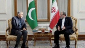 🇵🇰 🇮🇷 Глава МВД Пакистана прибыл в Иран

 Министр внутренних дел Пакистана Мохсин Накви посетил