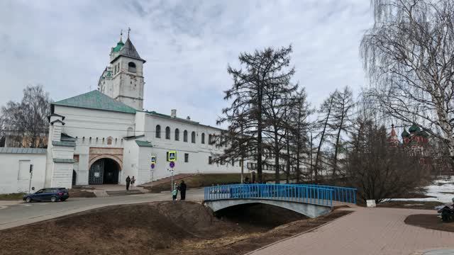 Прогулки.