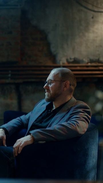 «Деньги везде — просто возьми их»🤑  🎥: криминальная комедия «Нам кранты» на КИОН — clck.ru/3UpH8Q