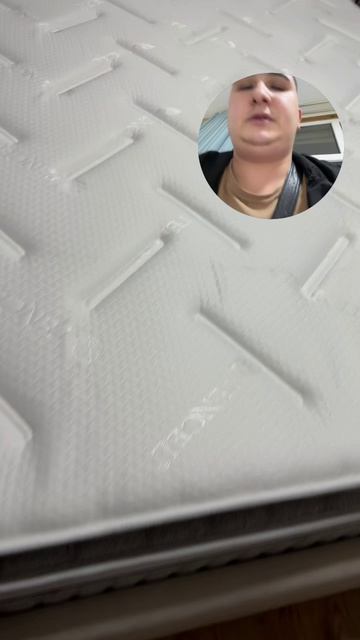 Изготовили кровать с двойным мягким изголовьем 🛏️