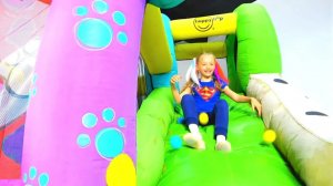 Полина устроила игровую комнату в квартире