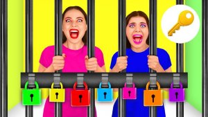 Побег из Комнаты Челлендж _ Смешные Cитуации