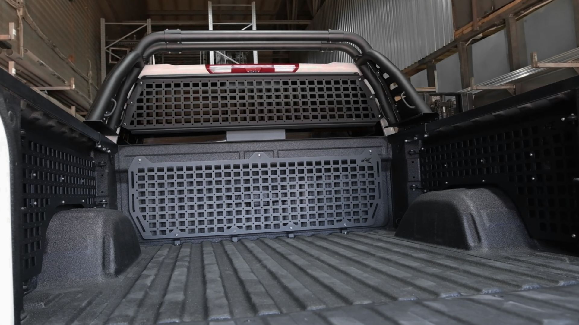 Панель Молле BMS для кузова Chevrolet Silverado GMC Sierra Crew Cab 2018-2026