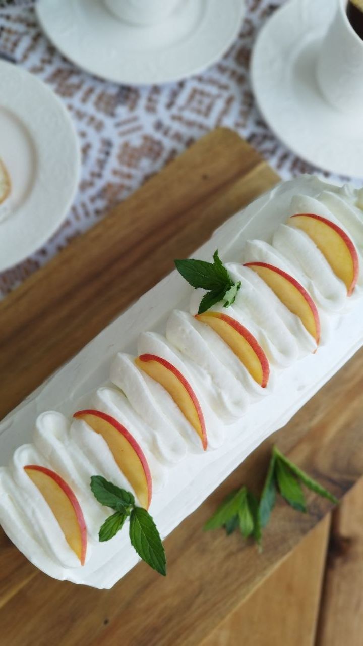 Яблочный рулет