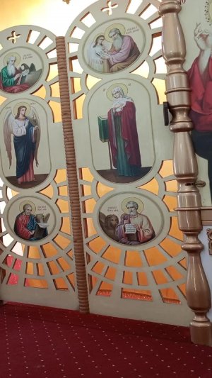 Божественная служба в храме Святой Троицы
