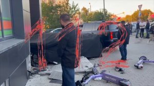 В Екатеринбурге сын миллиардера влетел в дом на фиолетовом Lamborghini