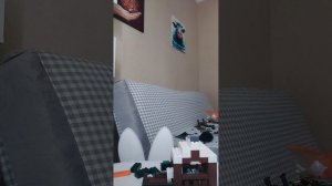 Полина играет