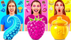 24 Часа Едим Еду Одного Цвета Челлендж # Смешные Кулинарные Трюки от MeMeMe Challenge