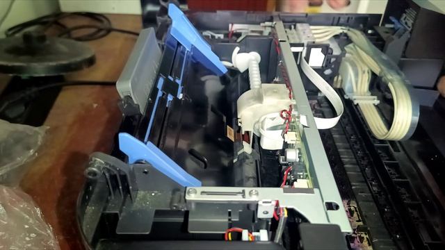 Epson L3100 Не забирает бумагу, ошибка переполнения памперса.