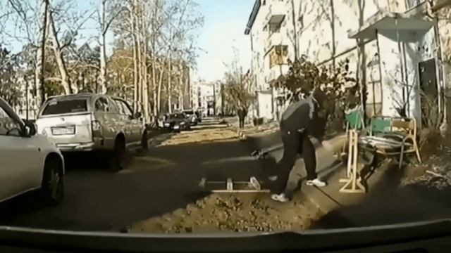 Я уберу, потому что мешает ;)