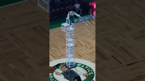 СТОЛБ ИЗ СТУЛЬЕВ эквилибристика акробатика выступление в BOSTON CELTIC 2021 год