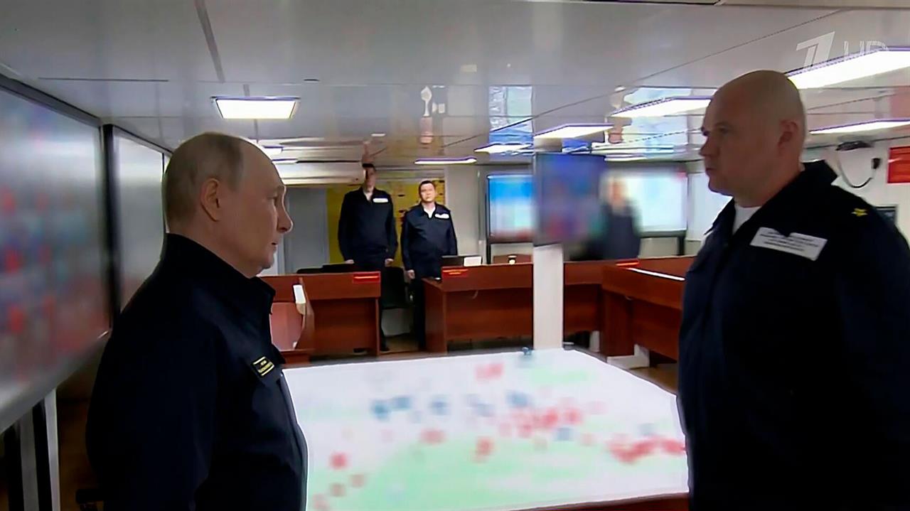 Владимир Путин назвал захват российских торговых судов пиратством и разбоем.