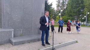 Жаль, что Бондаренко один. Если бы в каждом регионе был такой же, народ бы выиграл.