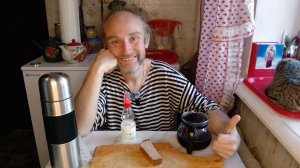 Завтрак с котями. Снова взвесился. Маленько похудел. Мукбанг. Обжор. Еда на камеру. Диета. Шиза.