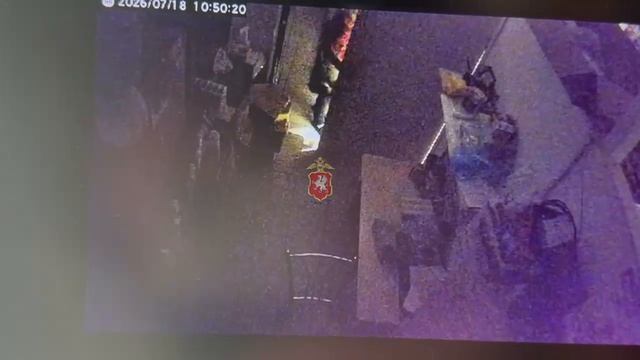 Севастопольские оперативники задержали подозреваемую в краже почти 20 килограммов продуктов питания
