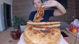 Мукбанг ОБЖОР ЧЕБУРЕКАМИ