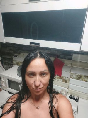 салатс корейской морковью