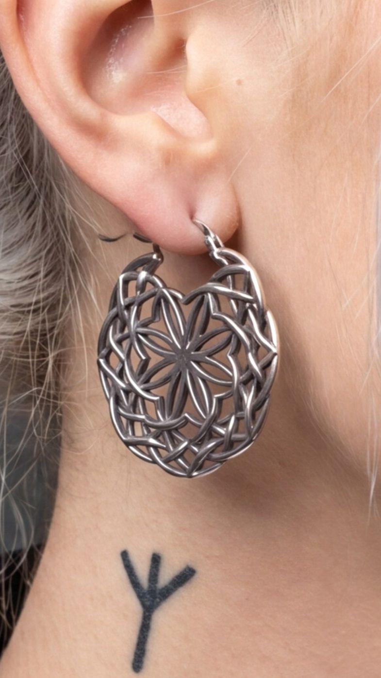 Крупные дизайнерские серьги-булавки «Символы шумеров» от StarfallShop