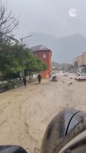 В Дагестане чиновник спас ребёнка.Настоящие герои не носят маску.