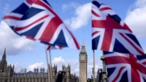 Лондон посылает Москве сигналы о желании возобновить военные контакты, сообщили в российском посольс