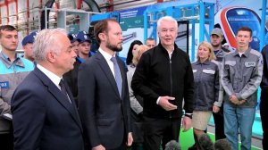 Виталий Королев и Сергей Собянин побывали на Тверском вагоностроительном заводе