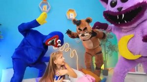 Мы построили ГИГАНТСКОГО Соника! Меня удочерил Соник Ёж!