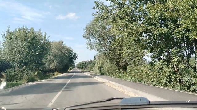 Вот такую дорожку с тротуаром,разметкой,дорожными полицейскими сделали у нас по всей деревне
